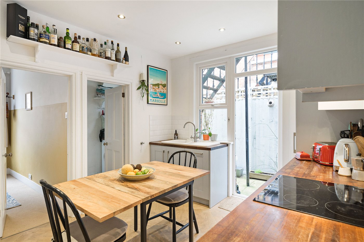 Kitchen/Dining